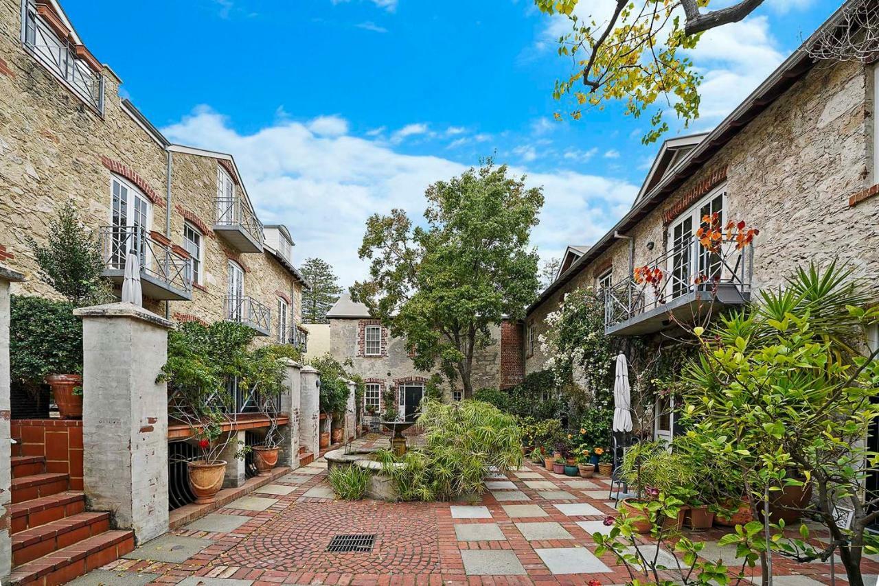 Fremantle Port Mill Bed & Breakfast - Unique Accommodation Extérieur photo