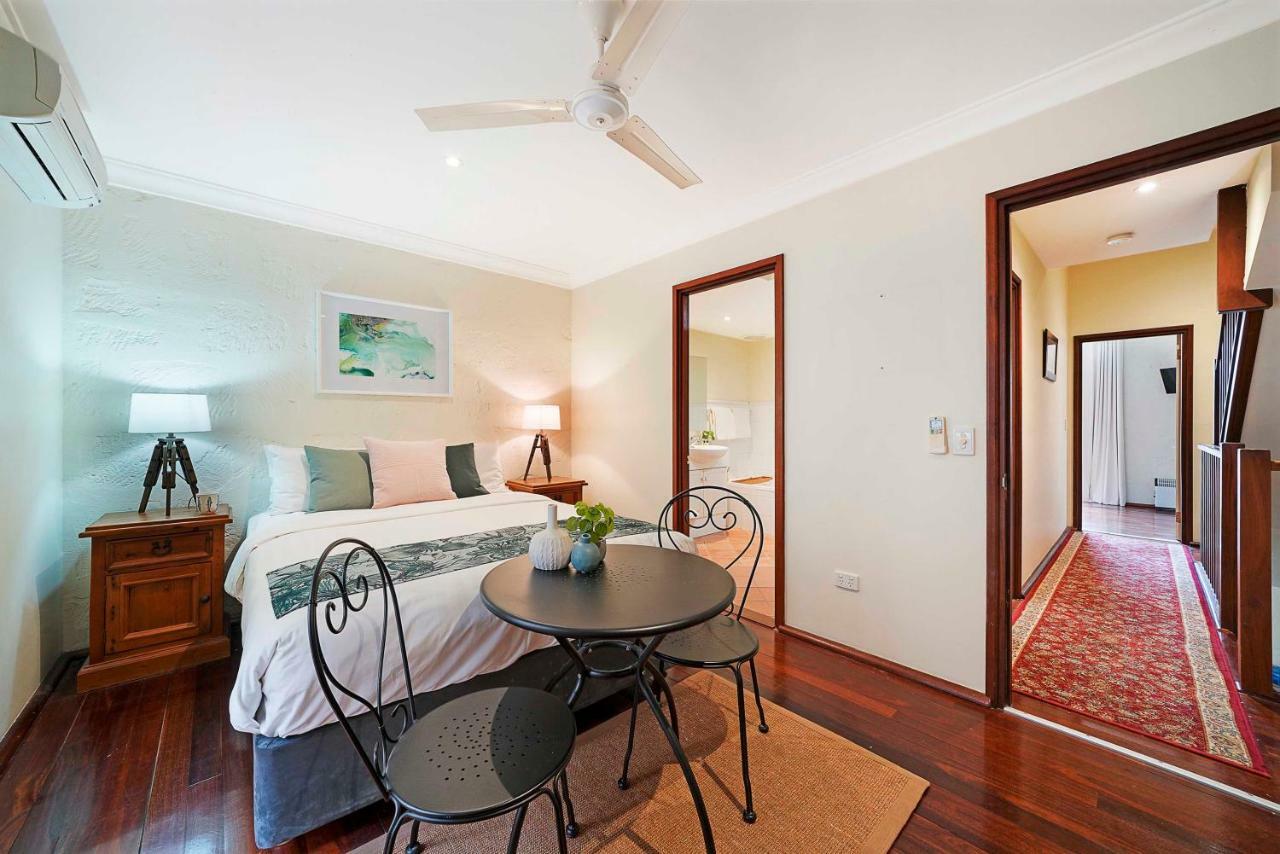 Fremantle Port Mill Bed & Breakfast - Unique Accommodation Extérieur photo